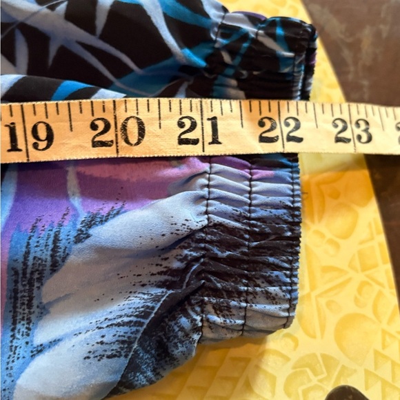 Vintage Vibrant Abstract Patterned Blouse - Picture 11 of 12